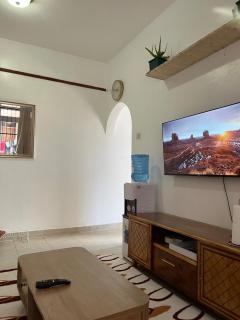 Spacious 1 bed apt with view in Bombolulu Mombasa - 0