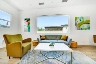 Generous 2 King-Suites W/ Backyard & Barbecue! - 0