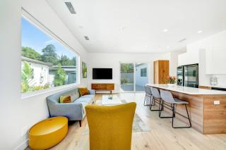 Generous 2 King-Suites W/ Backyard & Barbecue! - 4