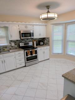Spacious Kansas City Retreat - 5
