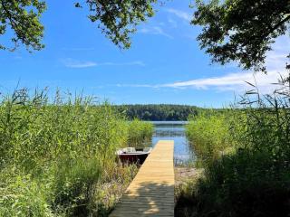 Lakeside Cabin Retreat in Sollentuna - 3