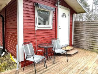 6 person holiday home in MÖNSTERÅS - 8