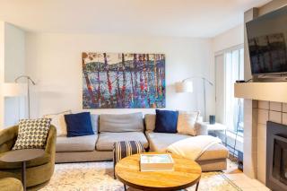 Excellent Location Free Parking Walk to Village - 8