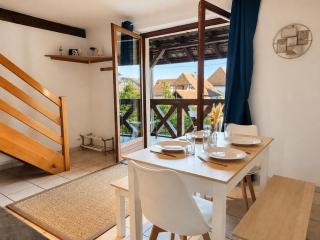 Bright Duplex with Balcony & Parking, 6 guests, 5 min from Colmar - 0