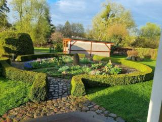 Einfamilienhaus, Kamin, Garten, Bach, Ruhe, Natur - 2