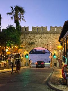 Rhodes Sun Luxury Residence - 9