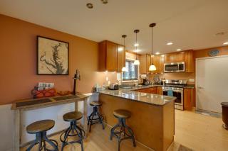 'River's Edge Retreat’ with Kayaks & River Access! - 2