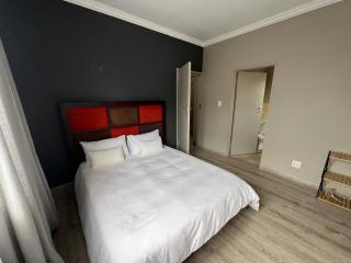 Spacious Apartment Near Gautrain, Gallagher MOA - 1