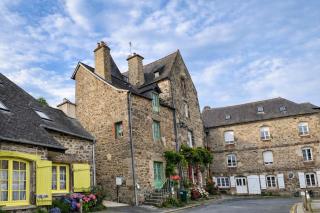 La Petite Madeleine is a Charming 2 Bedroom Pet Friendly Gite situated on Dinan Port - 9