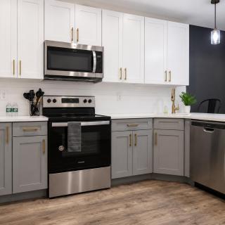 Cozy 3BR3BA Sleeps 8 Central WiFi WD - 6