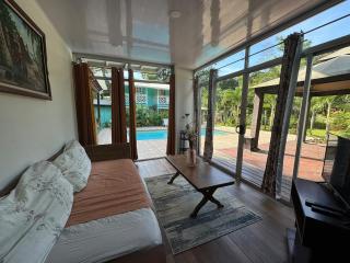 Waihona Kala House 4 All - 0