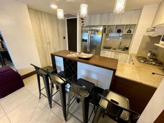 Riverside Luxe 2 Bedroom apartment - 5