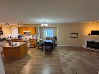 Cozy 2-Bedroom Suite Near Sylvan Lake - 1