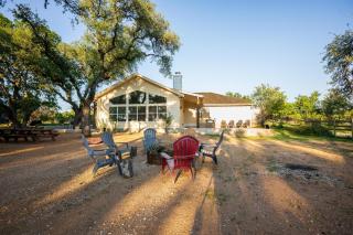 Private Luxury Getaway | Fire Pit | Near Weddings - 8