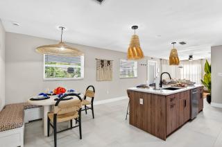 Sea Shell Beach Cottage - 6