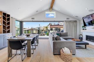 Steps to the Best Beach in LA Rooftop Deck WOW! - 9