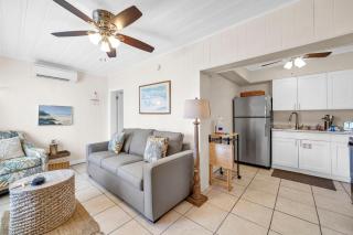 Linda's Cozy Cottage B - 5