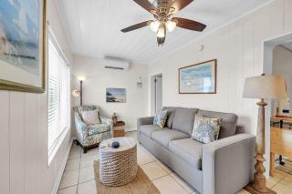 Linda's Cozy Cottage B - 4
