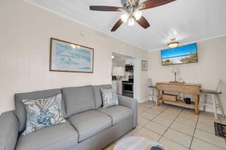 Linda's Cozy Cottage B - 2