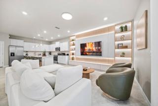 2026 NEW 10BD At Windsor Cay Pool and Game Room - 7