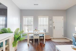 Gulfstream Cottages 402 - 2