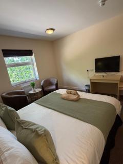 Elme Hall Hotel - FREE Parking - Ideal for contractors - Shared Kitchen - 1