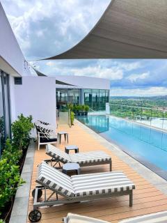 Modern Menlyn Maine City Pad Prime Location - 8