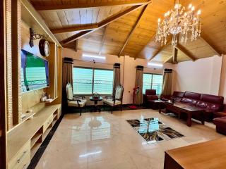 The Valley View Pent House - 5