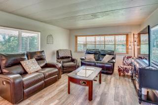Stunning View! Peaceful Family Home w/ Yard in Roy - 7