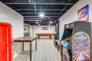 Spacious Refuge w/ Private Pool & Outdoor Bar! - 8