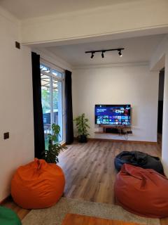 Bunk 7 - Boutique Urban Hostel - 0