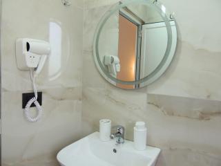 Three Brothers Apartments - Berat - 7