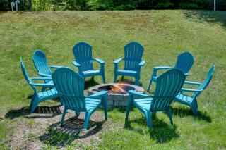 Hot Tub & Private Beach Access! North Conway Home - 4