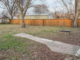 Duffee House - 9
