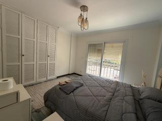 B2-Luxury 2BR Apt Prime Location - Jacuzzi & WiFi - 7