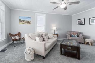 Cozy 3BR Home Walk to West Baden Springs Hotel - 9