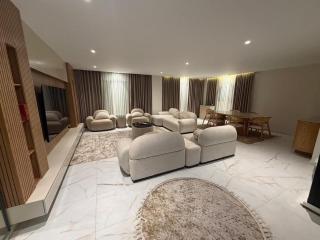 Luxury 2BR Apartment in Sheikh Zayed Arkan plaza - 6