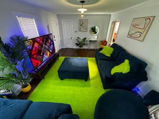 Pet-Friendly Retro Home Near Horse Park & Ark - 0