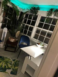 Pet-Friendly Retro Home Near Horse Park & Ark - 8