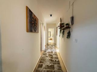 Luxury 3BR Garden View Retreat Balcony Madinaty - 4