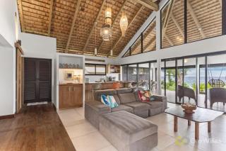 Seaside Haven: Expansive 3BR Villa in Moorea - 9