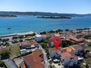 Apartments by the sea Turanj, Biograd - 6177 - 0