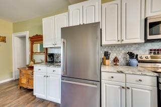 Family Home in Heart of Brownsville: Walk to River - 3