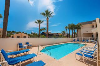 EZ Access 1st Floor 5 mins to Beach Pool - 9