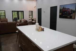 Glacier Luxury Retreat Oak Tree Apartment 3 - 5