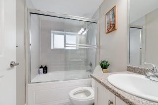 Quiet 2BR Suits in Vancouver with Private Entry - 7