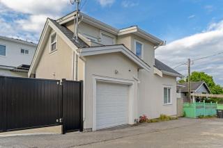 Quiet 2BR Suits in Vancouver with Private Entry - 5