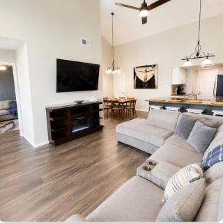 Lake Conroe Private Pool Home in Gated April Sound Community - 7