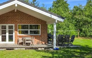 2 Bedroom Pet Friendly Home In Knebel - 2