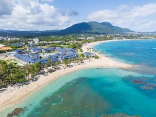 Oceanfront Penthouse, Pools & Beach Access - 4